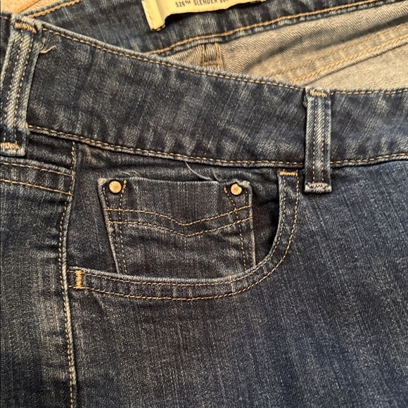 Levi's 526 Slender Boot Dark Blue Jeans Sz 32x32 Women Coastal Cowboy Y2K style - Picture 9 of 9